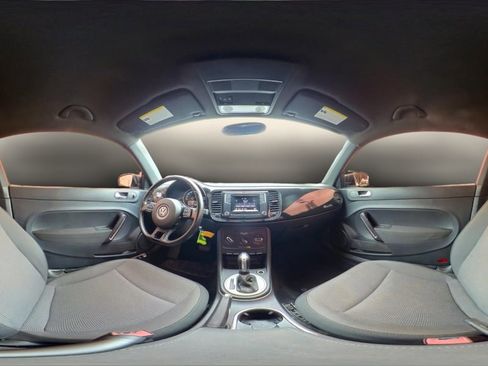 Used 2018 Volkswagen Beetle S image 27