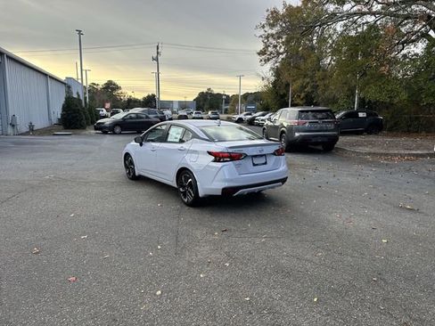 New 2025 Nissan Versa SR w/ Trunk Package image 7