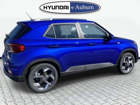 New 2026 Hyundai Venue SEL FWD image 5