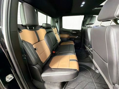 Used 2021 Chevrolet Silverado 1500 High Country w/ Technology Package image 28