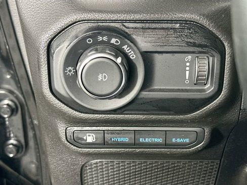 Used 2023 Jeep Wrangler Unlimited Rubicon 4xe w/ Cold Weather Group AWD/4WD image 25