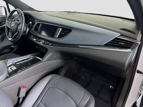 Used 2023 Buick Enclave Essence FWD image 27