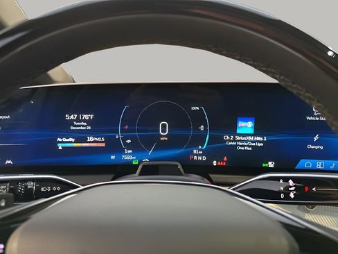 Certified 2025 Cadillac Optiq Sport 2 w/ LPO, Floor Liner Package image 26