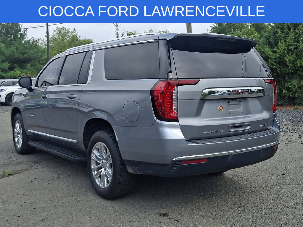 Used 2023 GMC Yukon XL SLT AWD/4WD image 7