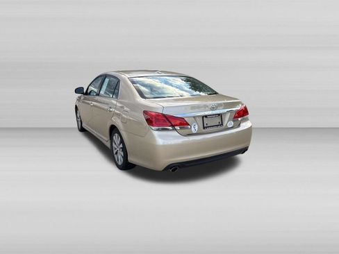Used 2011 Toyota Avalon Limited FWD image 7