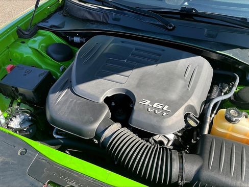 Used 2017 Dodge Charger SXT w/ Rallye Group RWD image 28
