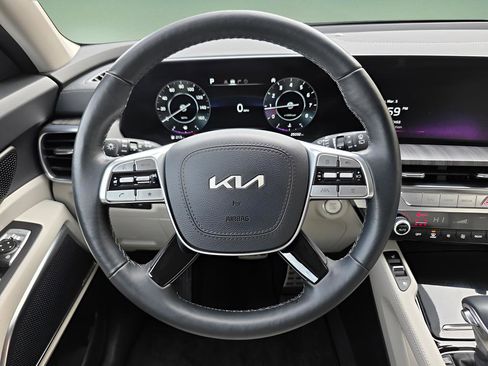 Used 2024 Kia Telluride SX image 25
