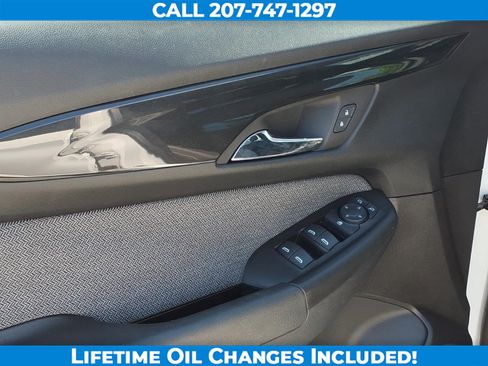 Used 2025 Chevrolet TrailBlazer LT AWD/4WD image 11
