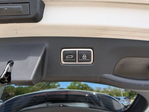 Certified 2023 Kia Sorento X-Line EX AWD/4WD image 14