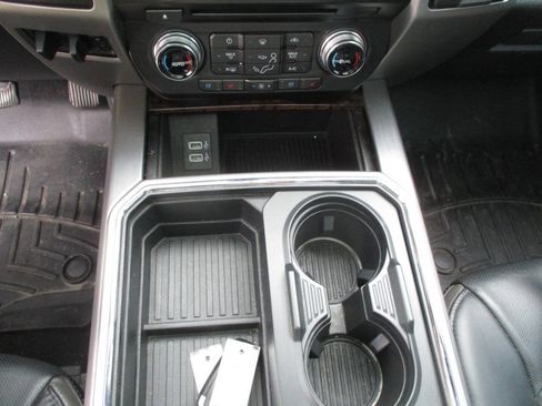 Used 2017 Ford F350 Platinum w/ Platinum Ultimate Package AWD/4WD image 18