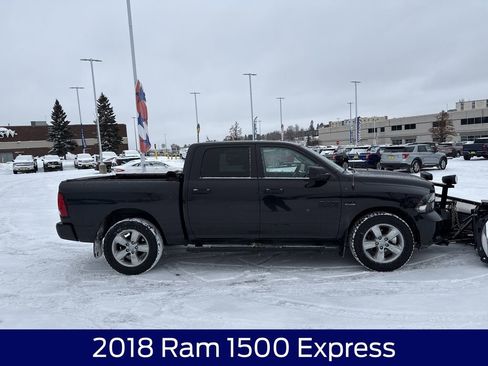 Used 2018 RAM 1500 Express w/ Black Ram 1500 Express Group image 5