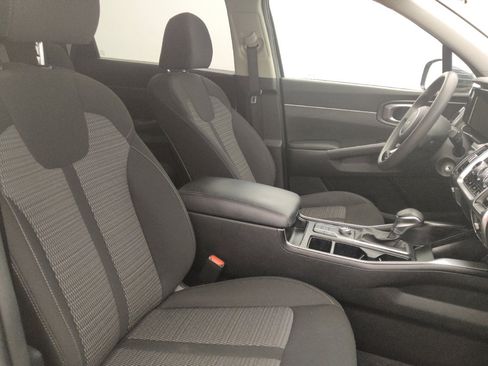 Used 2023 Kia Sorento LX FWD image 21