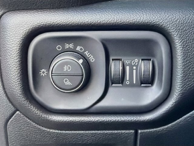 Used 2025 RAM 1500 Big Horn AWD/4WD image 11