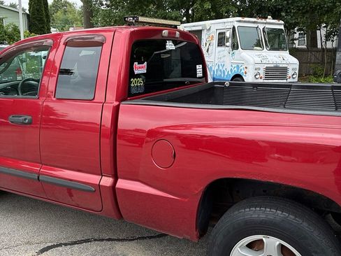 Used 2007 Dodge Dakota SLT w/ Trailer Tow Group AWD/4WD image 4