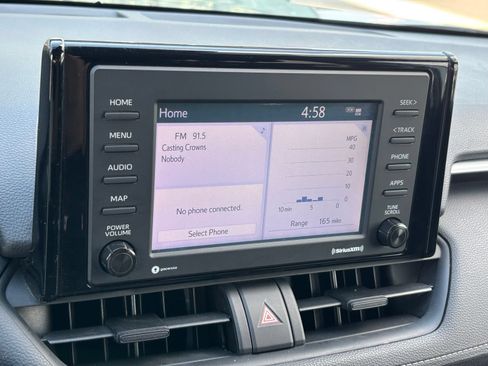 Used 2020 Toyota RAV4 LE FWD image 26