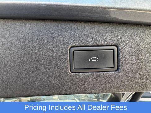 Used 2024 Volkswagen Tiguan SE AWD/4WD image 24