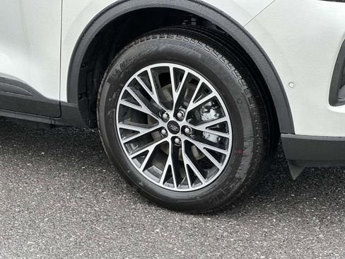 New 2024 Ford Escape SE w/ PHEV Premium Package image 11