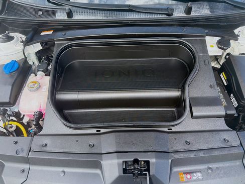 Used 2024 Hyundai Ioniq 6 SEL AWD/4WD image 34