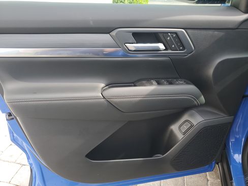New 2026 GMC Terrain Elevation w/ Elevation Premium Package FWD image 18