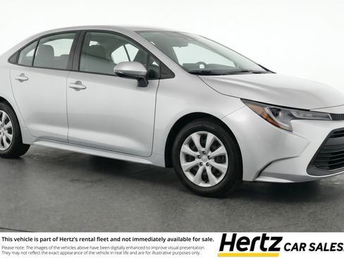 Used 2025 Toyota Corolla LE FWD image 1