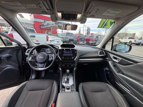 Used 2021 Subaru Forester Premium image 18