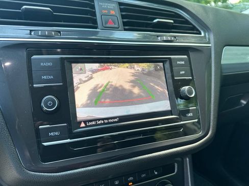 Certified 2022 Volkswagen Tiguan S AWD/4WD image 15