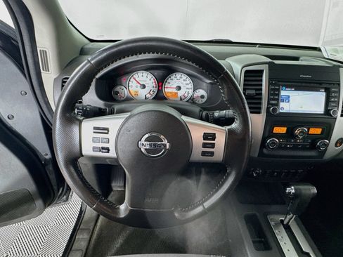 Used 2018 Nissan Frontier PRO-4X AWD/4WD image 13