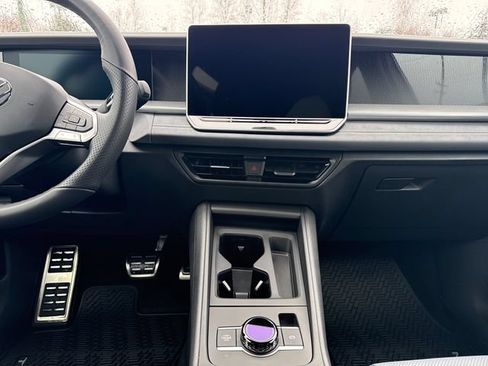 New 2026 Volkswagen Tiguan SE R-Line AWD/4WD image 23
