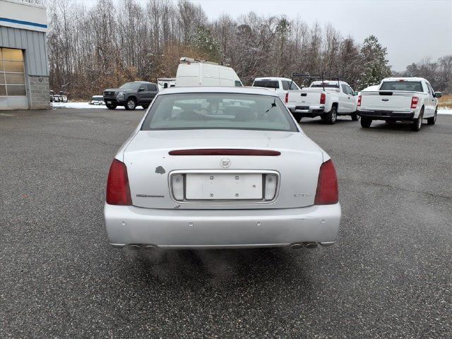 Used 2002 Cadillac De Ville DTS w/ Premium Equipment Pkg FWD image 4