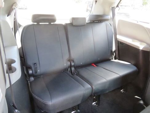 Used 2017 Toyota Sienna SE image 15