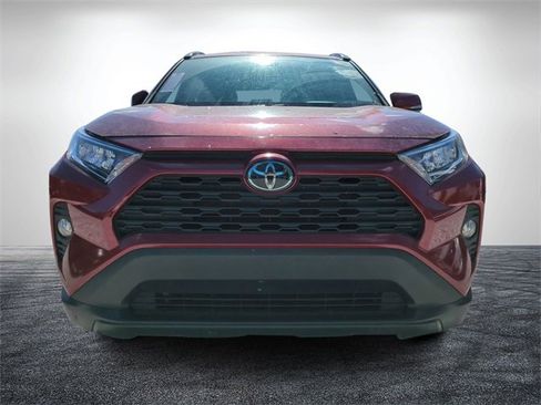 Used 2021 Toyota RAV4 XLE image 9