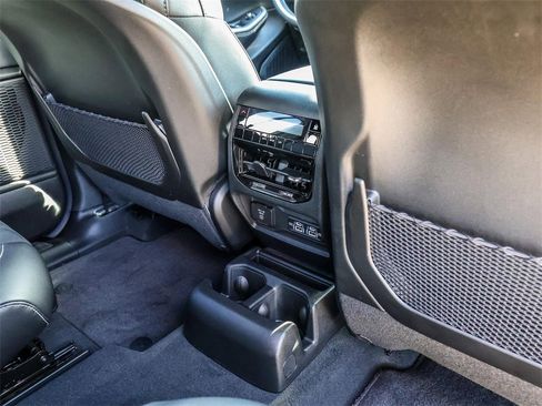 New 2025 Jeep Grand Cherokee L Altitude image 22