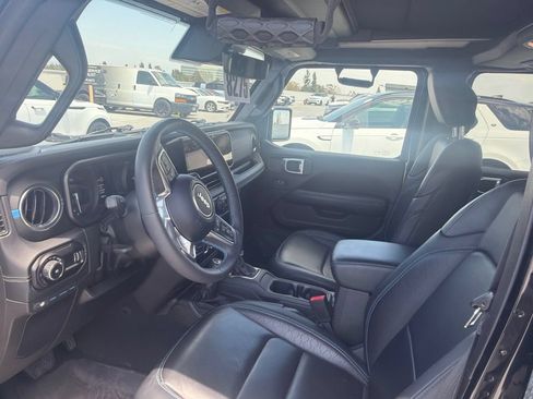 Used 2024 Jeep Wrangler High Altitude AWD/4WD image 10