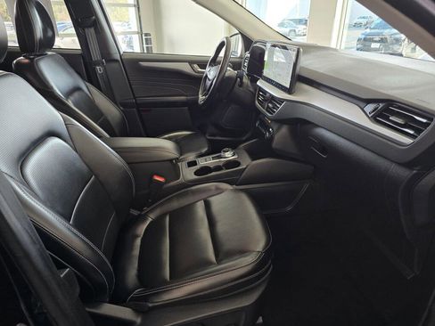 Used 2024 Ford Escape Platinum AWD/4WD image 44