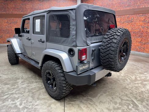 Used 2017 Jeep Wrangler Unlimited Sahara w/ Connectivity Group image 3