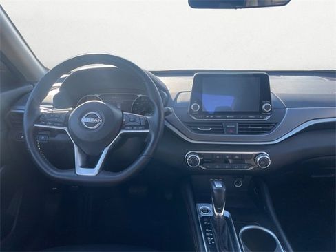 Used 2024 Nissan Altima 2.5 SR image 10