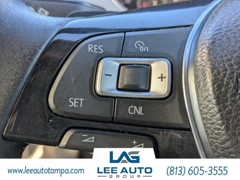 Used 2015 Volkswagen Golf TDI S image 24