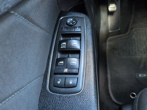 Used 2016 Dodge Charger SXT RWD image 22