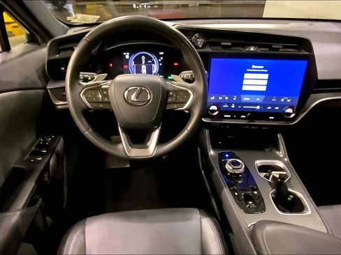 Certified 2023 Lexus RZ 450e Premium w/ Technology Package image 6