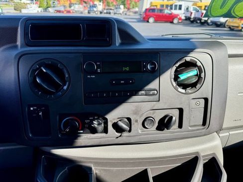 Used 2015 Ford E-350 and Econoline 350 Super Duty image 16