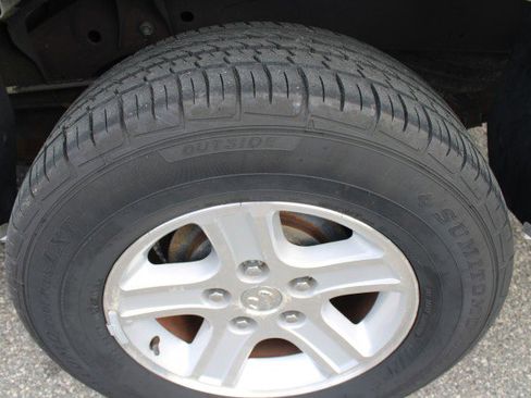 Used 2011 Dodge Dakota Big Horn image 25