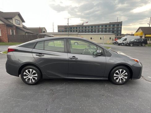 Used 2020 Toyota Prius L Eco FWD image 8