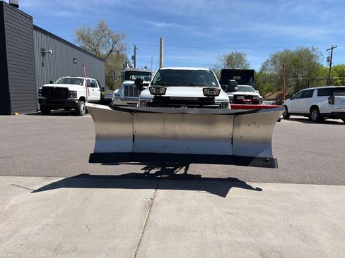 Used 2022 Ford F250 XL w/ Power Equipment Group AWD/4WD image 2