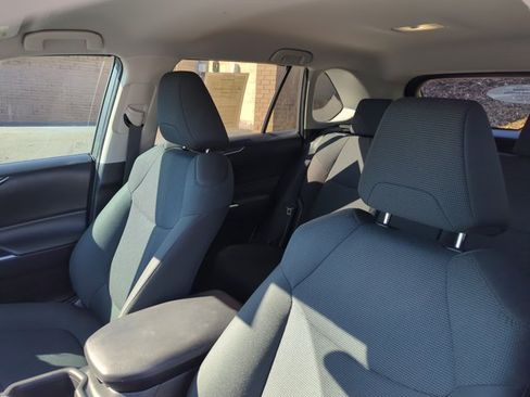 Certified 2025 Toyota RAV4 LE FWD image 14