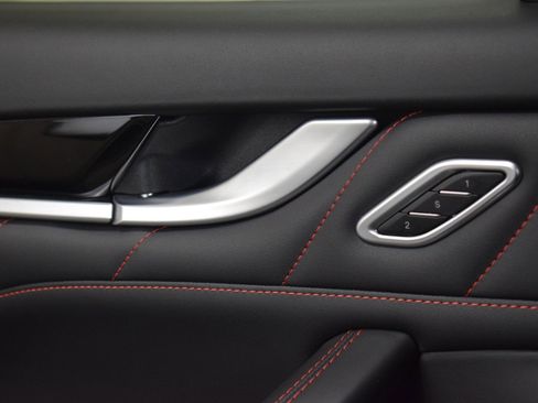 Certified 2022 Maserati Levante Modena image 35