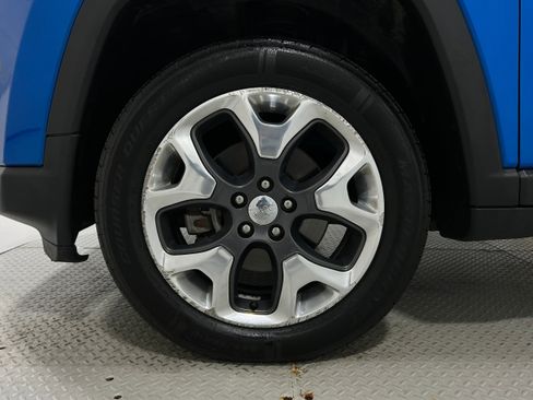Used 2019 Jeep Compass Limited AWD/4WD image 38