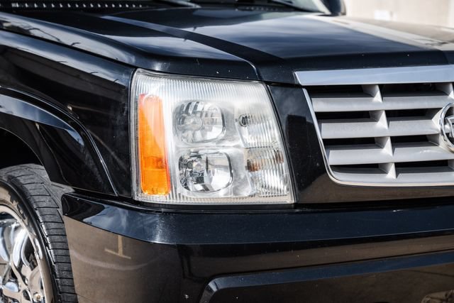 Used 2003 Cadillac Escalade AWD image 39