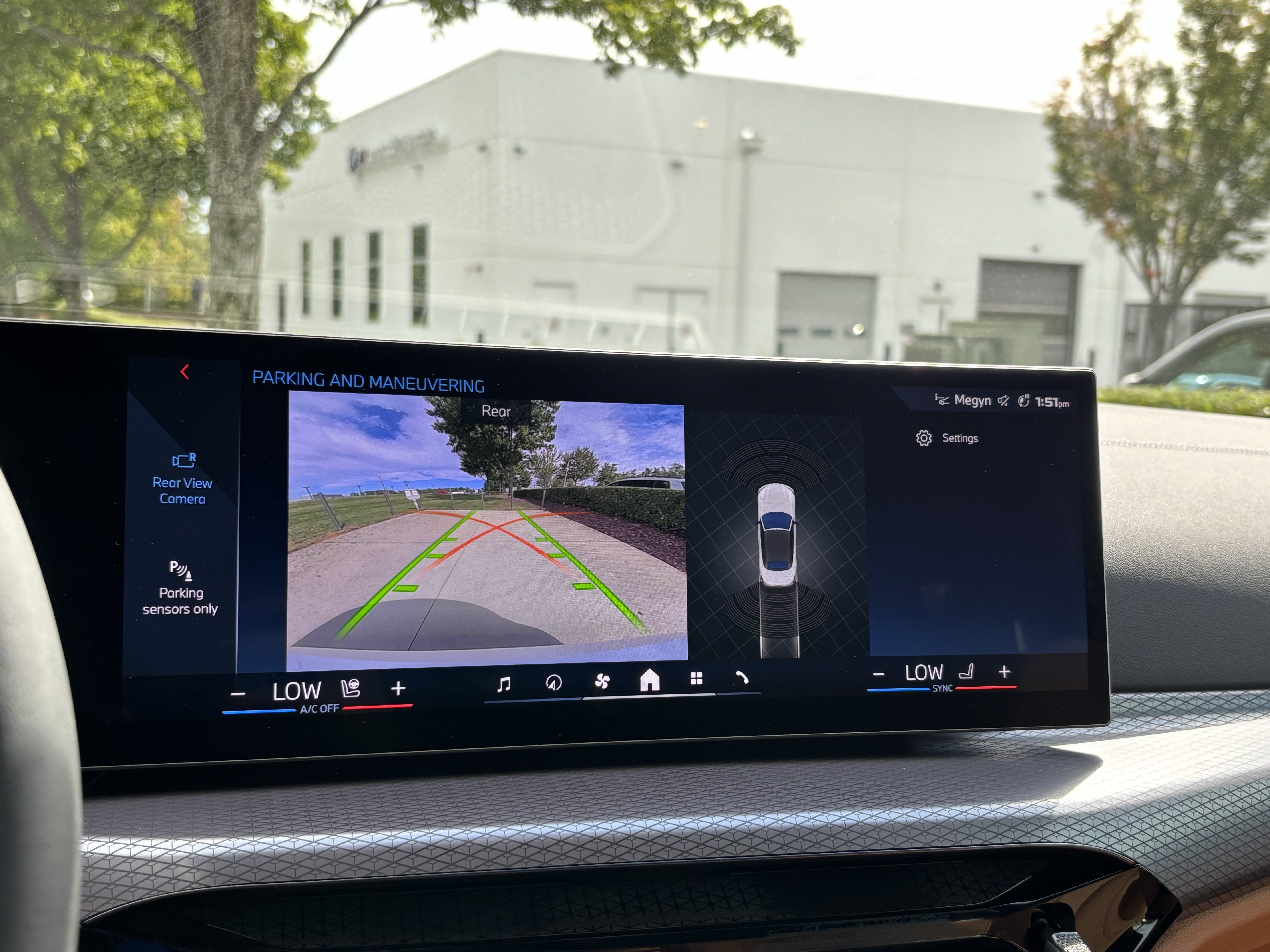 Certified 2025 BMW M440i Convertible w/ Premium Package RWD image 23