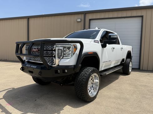 Used 2021 GMC Sierra 2500 Denali w/ Denali Ultimate Package AWD/4WD image 1