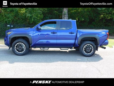 Used 2025 Toyota Tacoma TRD Off-Road w/ TRD Off Road Upgrade Package AWD/4WD image 8